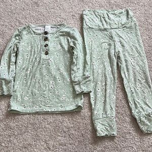 Lou Lou and company mint flower set